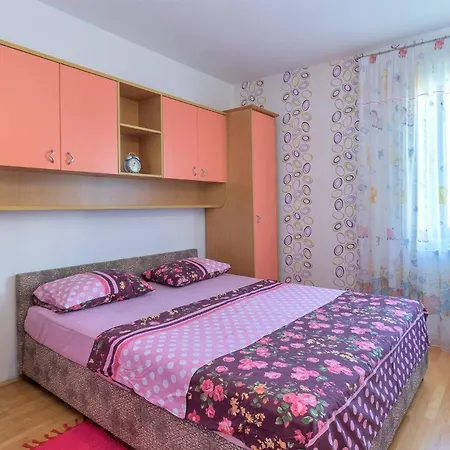 With Parking Space Valbandon, Fazana - 27704 Daire Valbandon