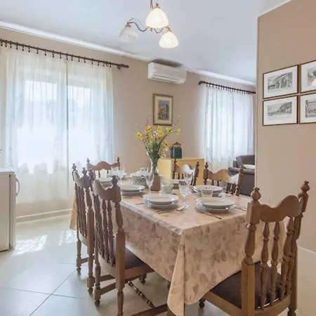 With Parking Space Valbandon, Fazana - 27704 Daire *